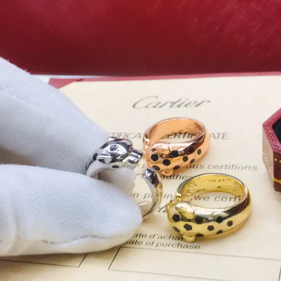 Panthère de Cartier rings medium model,half paved