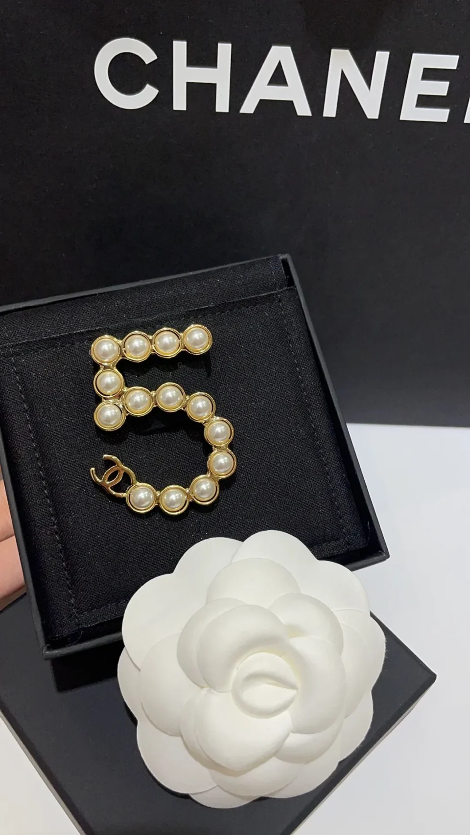2024 Pearl N°5 Brooch