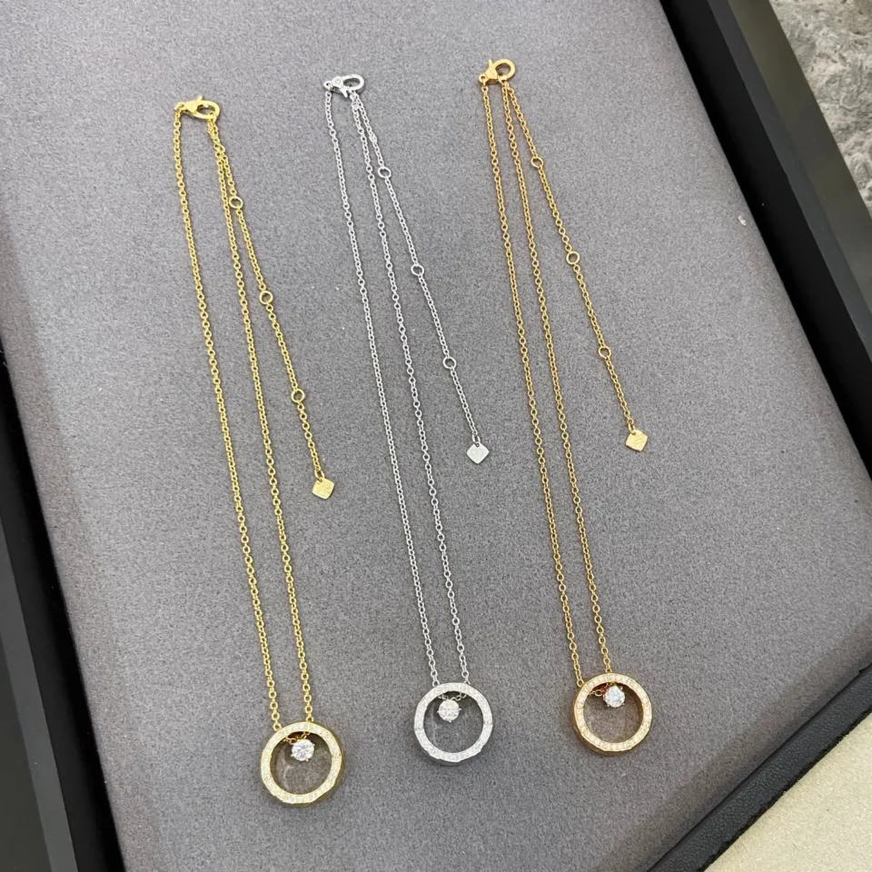 Chanel COCO CRUSH pedant necklace