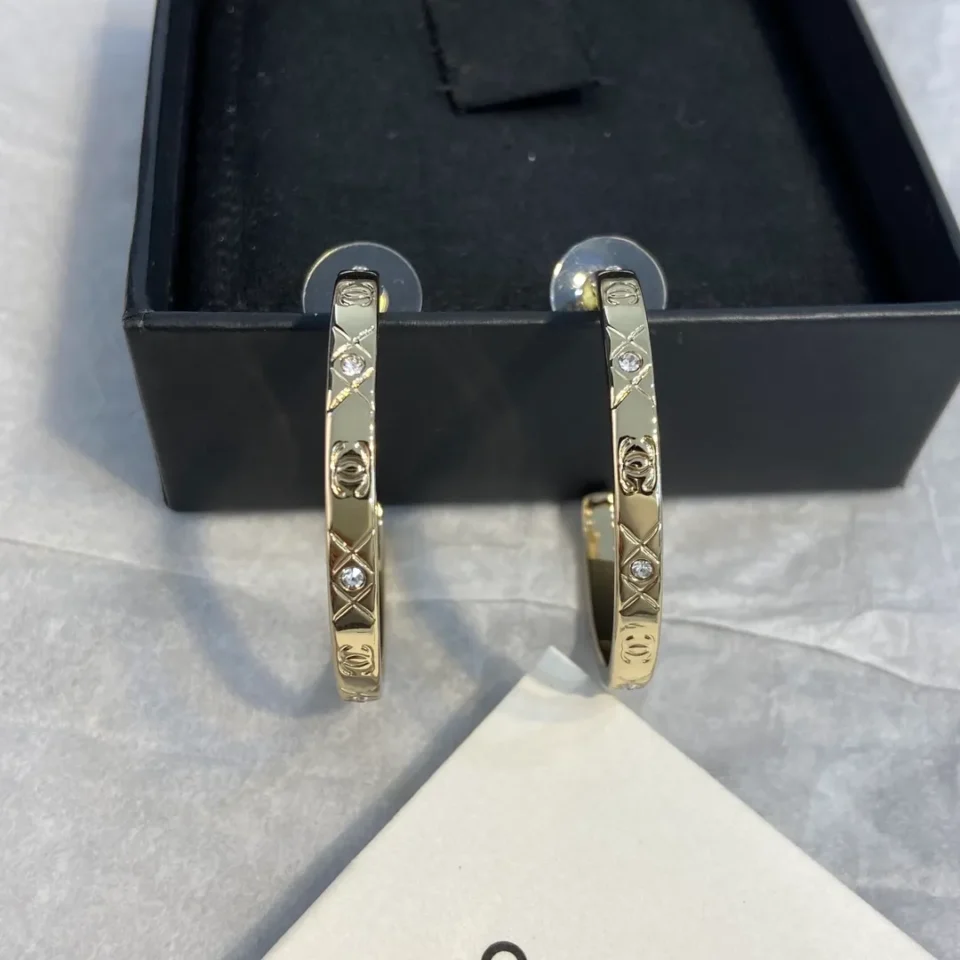 CHANEL coco crush Earrings