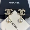 CC Logo Chanel pearl earrings