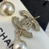 CC Logo Chanel pearl earrings
