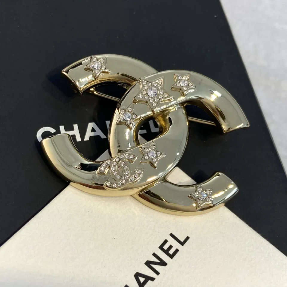 CHANEL star brooch