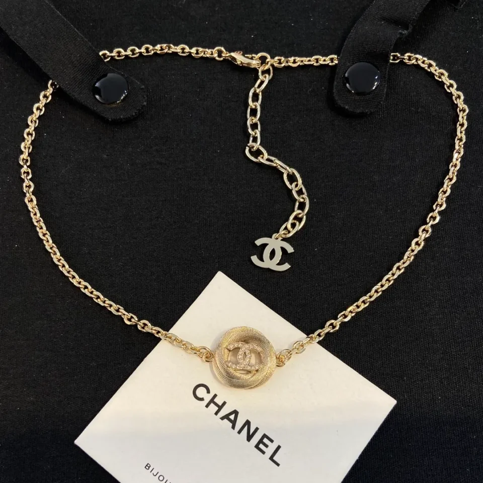 Chanel golden necklace