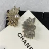 CHANEL feather shape studs
