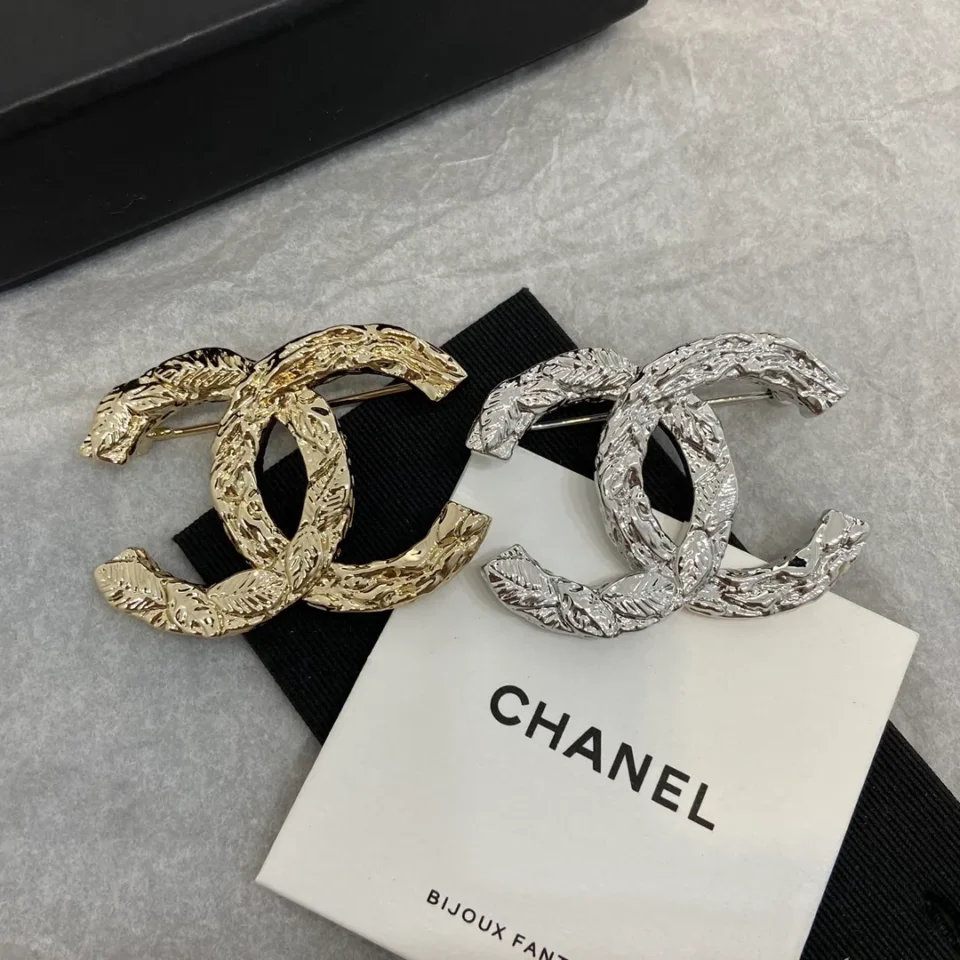 Chanel textured brooch