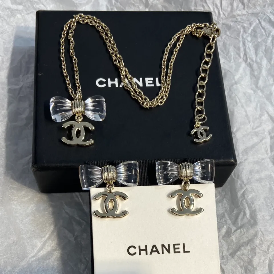 CHANEL bow earrings and necklace set