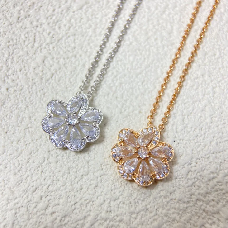 Chopard Precious Lace Mini-Frou-Frou necklace