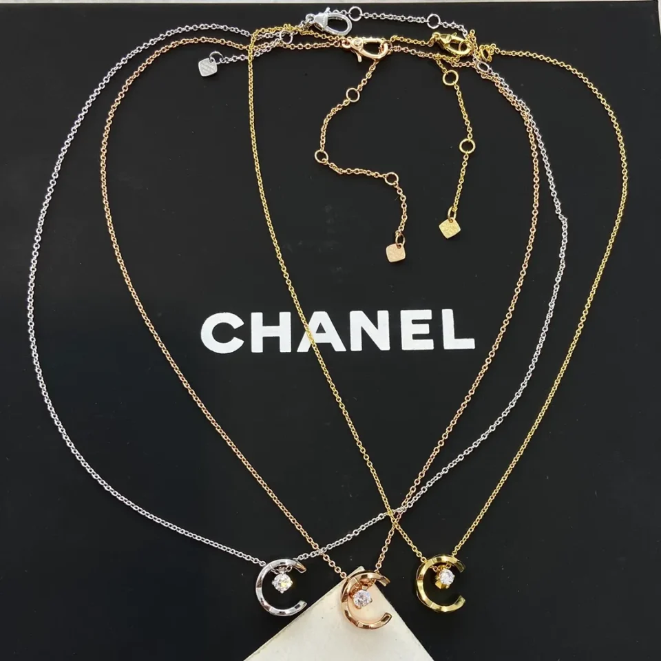 Chanel Coco necklace, one diamonds , silver or rose golden or yellow golden