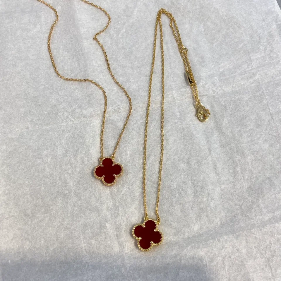 Van Cleef & Arpels Vintage Alhambra pendant