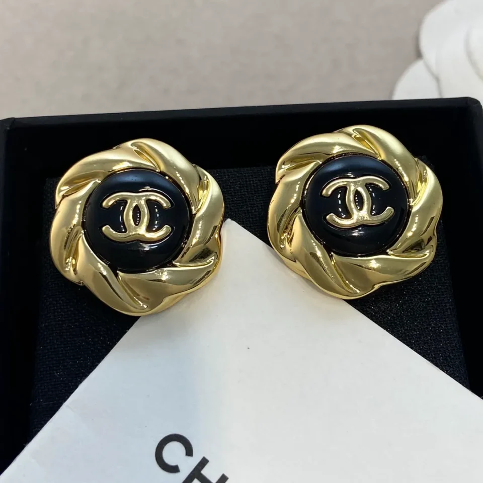 Chanel camellia button stud earrings , Black & Golden