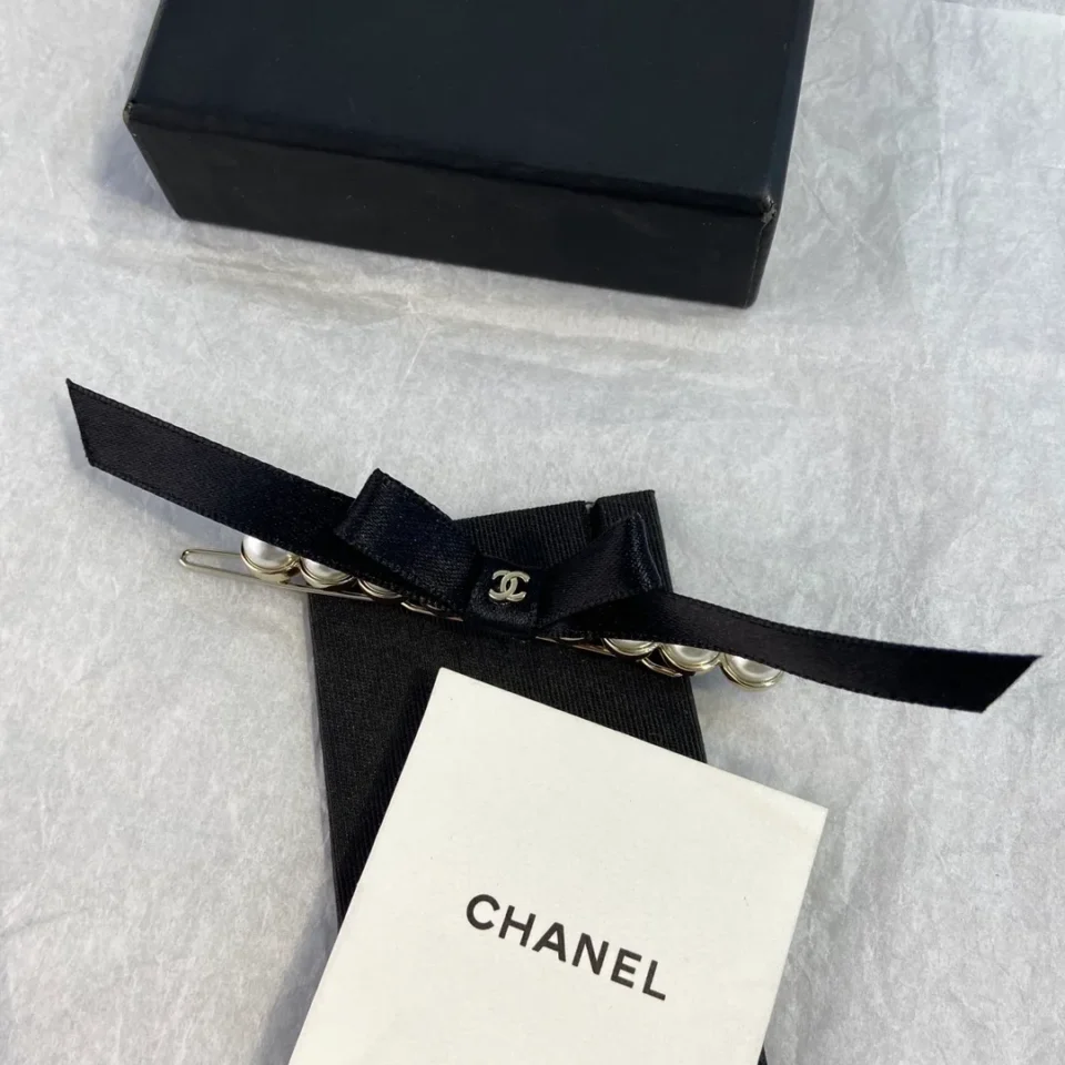 Chanel Spring-Summer 2025 Pre-collection Bow Barrette