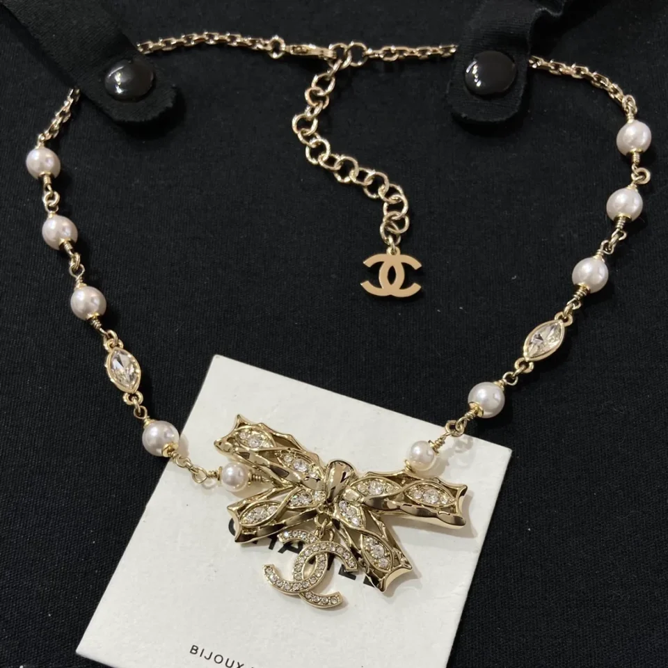 2024 Chanel Choker Necklace White Gold Pearl Crystal