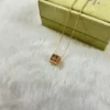 Perlée clovers pendant