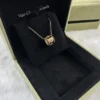 Perlée clovers pendant