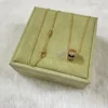 Perlée clovers pendant