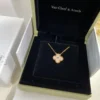 Vintage Alhambra pendant With diamonds