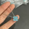 Vintage Alhambra pendant With one diamonds