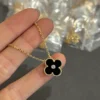 Vintage Alhambra pendant With one diamonds