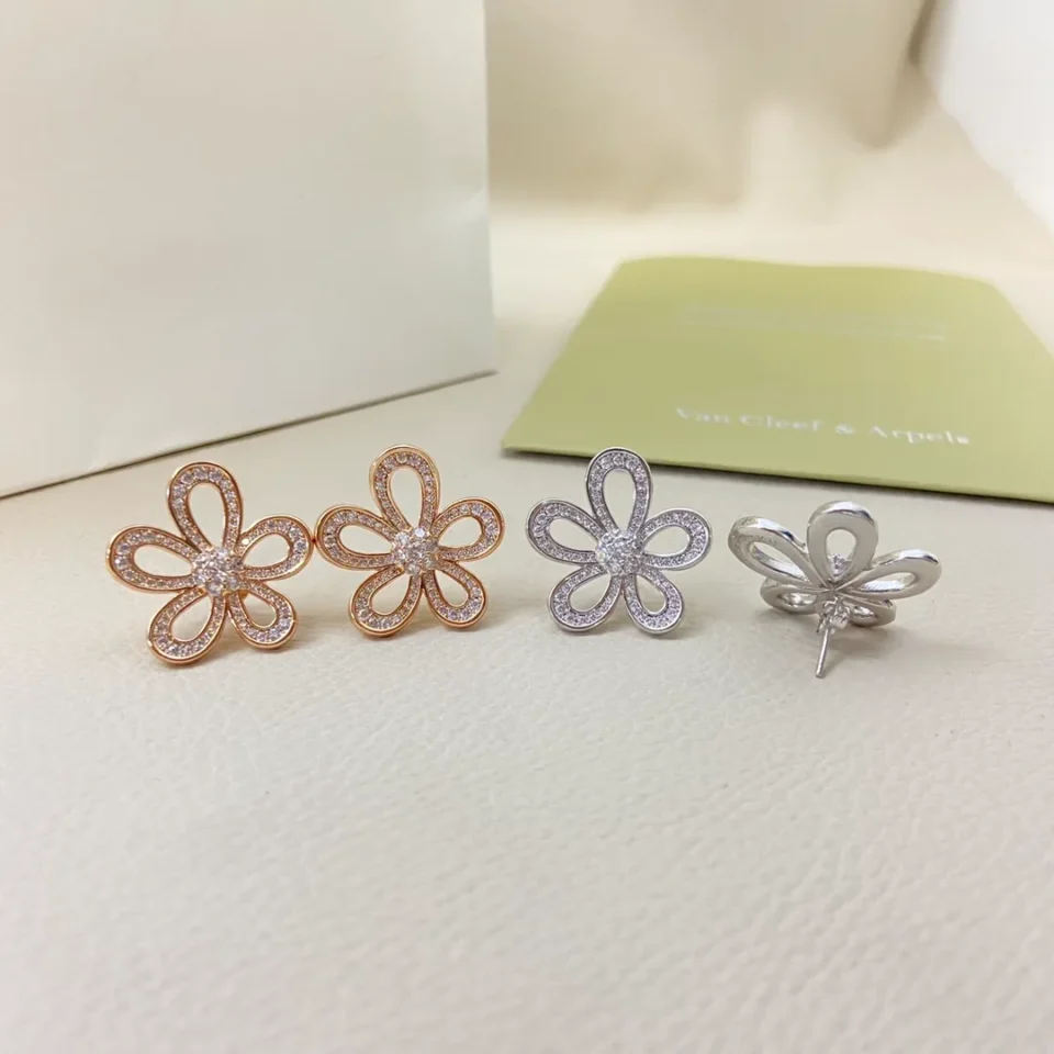 Flowerlace earrings