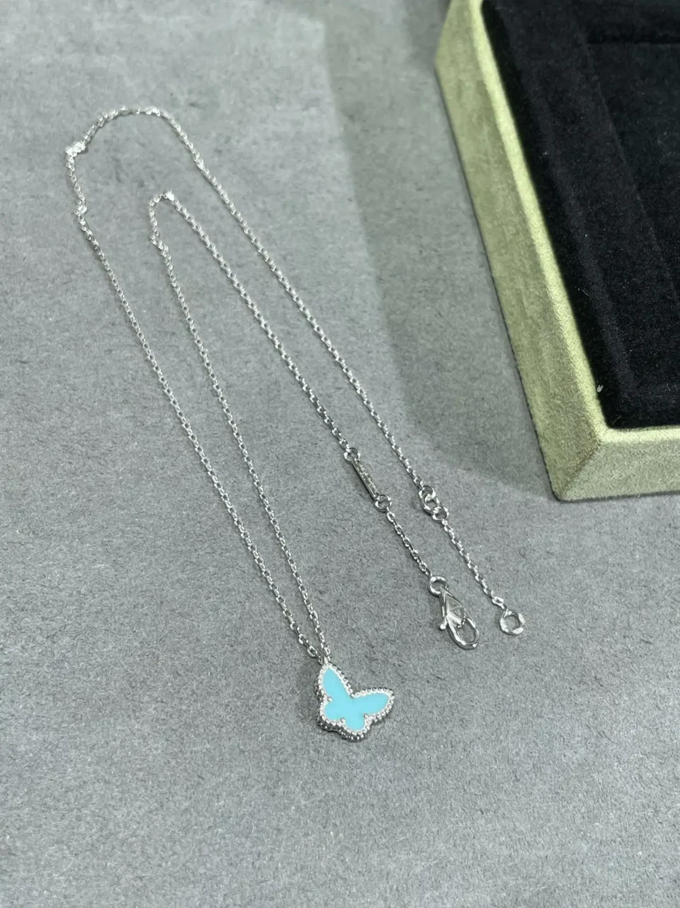 Sweet Butterflies pendant ,Blue,Gray,White