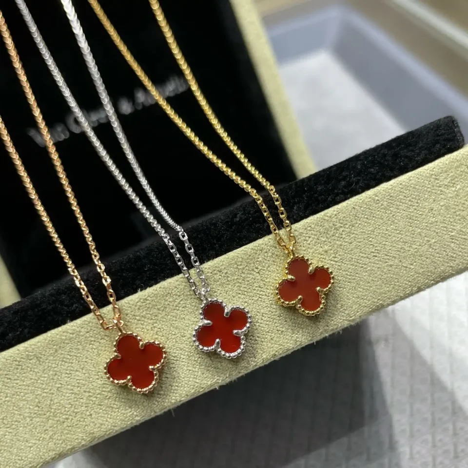 Sweet Alhambra pendant