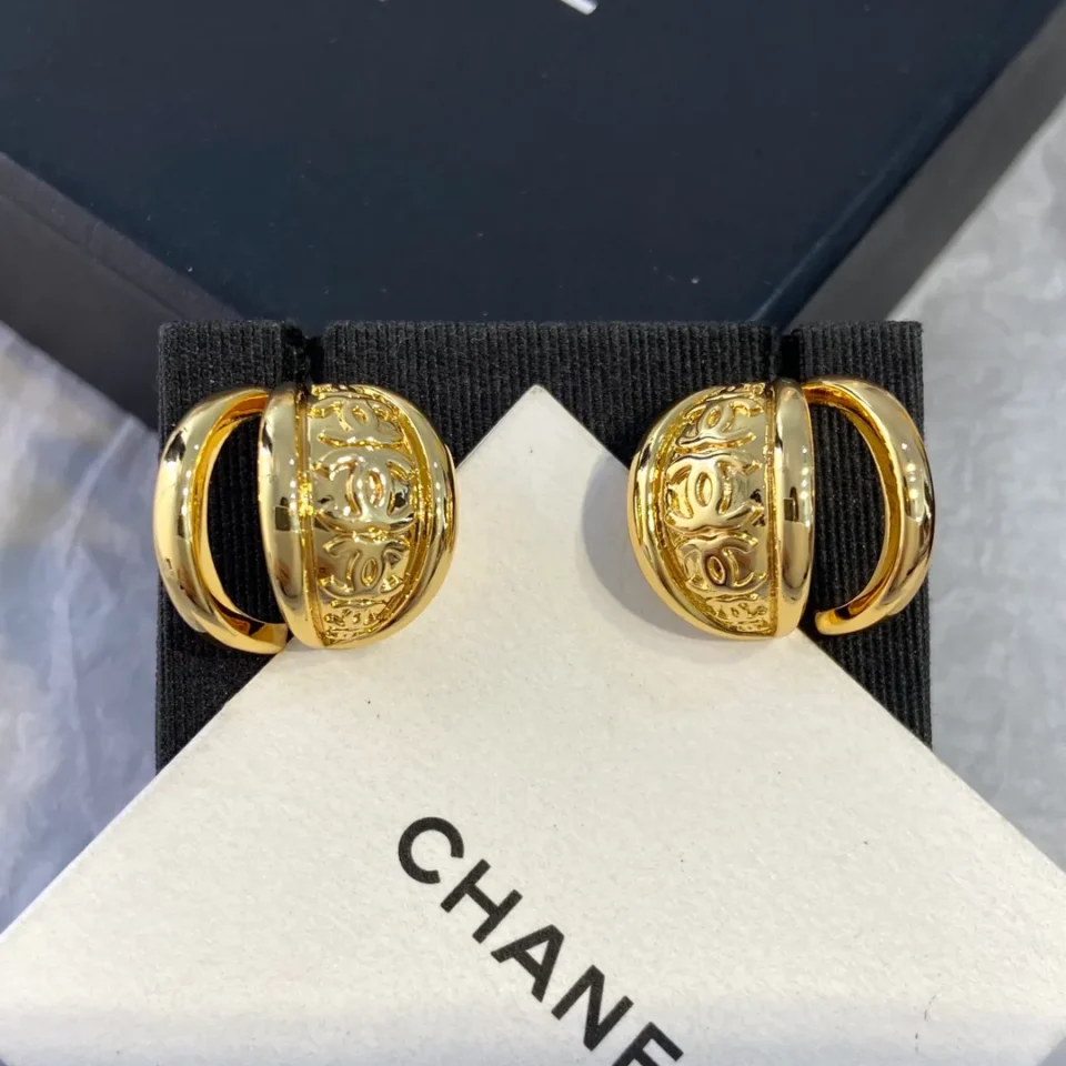 2024/25 Métiers d’art   Stud Earrings   Metal  Gold