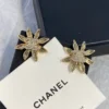 2024/25 Métiers d’art  Ear stud   Metal & Strass  Gold & Crystal