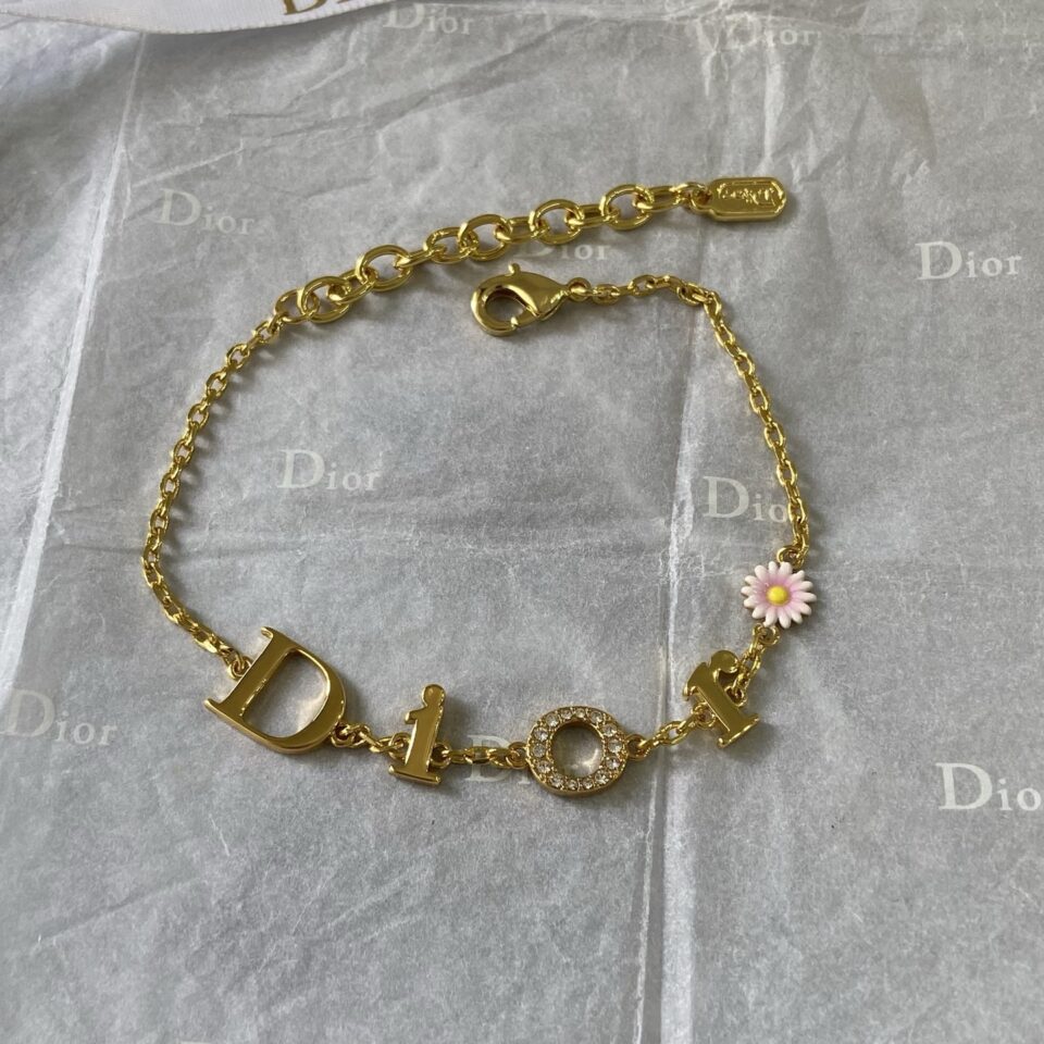 Dior Mini Daisy Bracelet